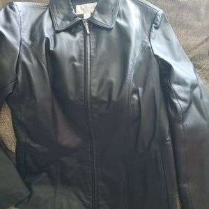 Medium short black leather jacket